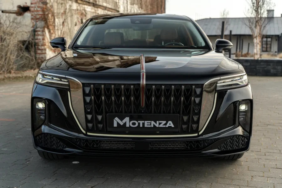 Hongqi H9 2.0T MHEV 245 KM 8500 km Motenza