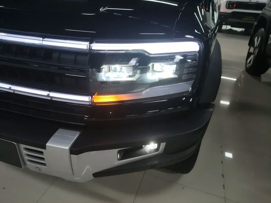 Leopard 5 Explore Edition 2024 czarny SUV w MOTENZA