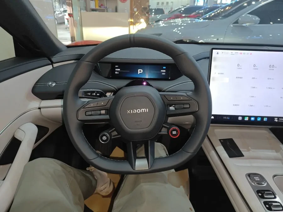 Xiaomi SU7 luksusowe wnętrze sedan EV