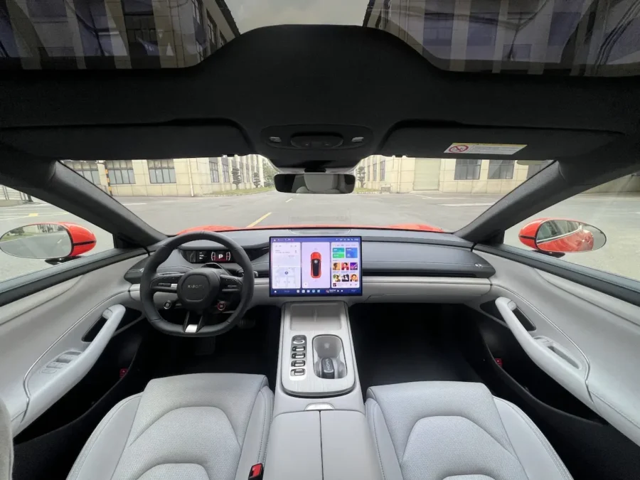 Xiaomi SU7 luksusowe wnętrze sedan EV