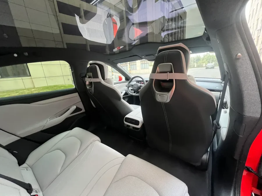 Xiaomi SU7 luksusowe wnętrze sedan EV