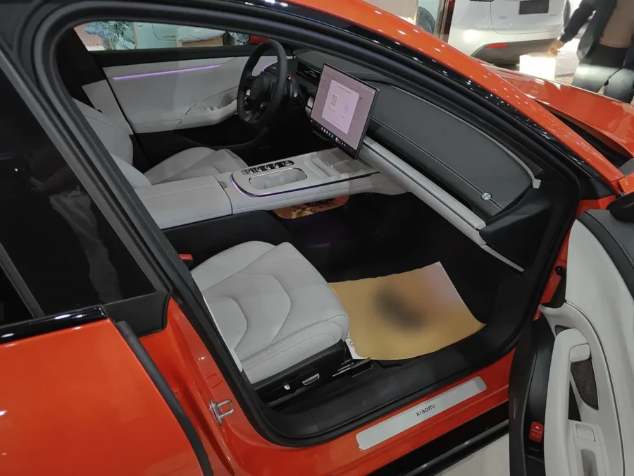 Xiaomi SU7 luksusowe wnętrze sedan EV