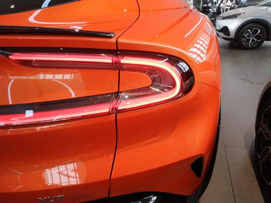 Xiaomi YU7 Max Coral Orange luksusowy SUV EV